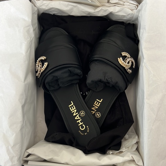 CHANEL 2023 Black Mule Sandal Slides 37 - Picture 1 of 11